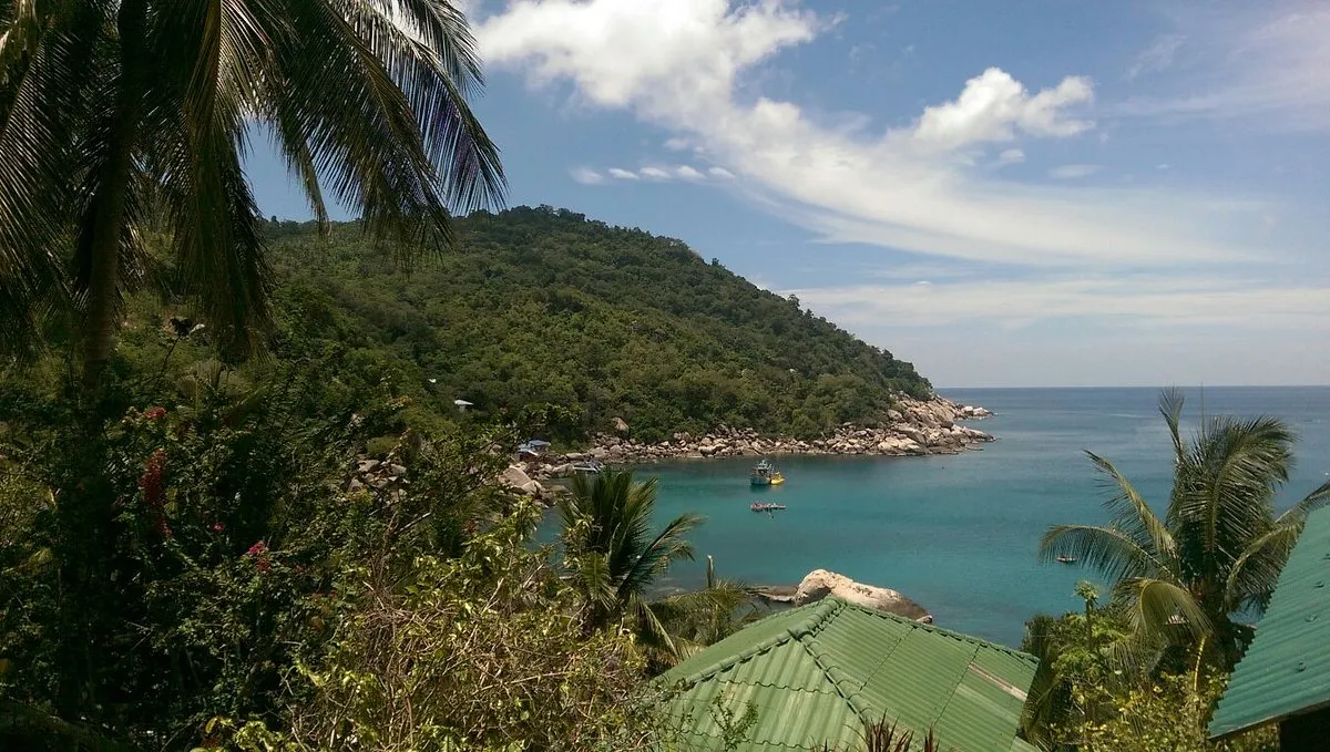 Дикая бухта на восточном побережье Ко Тао