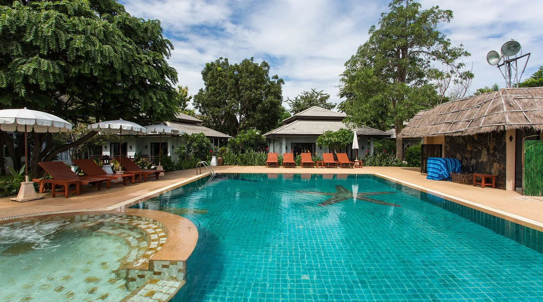 Резорт с бассейном на Ко Тао